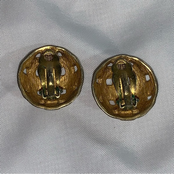GIVENCHY 14k gold plated Round Basket Weave clip back EARRINGS - Picture 7 of 10